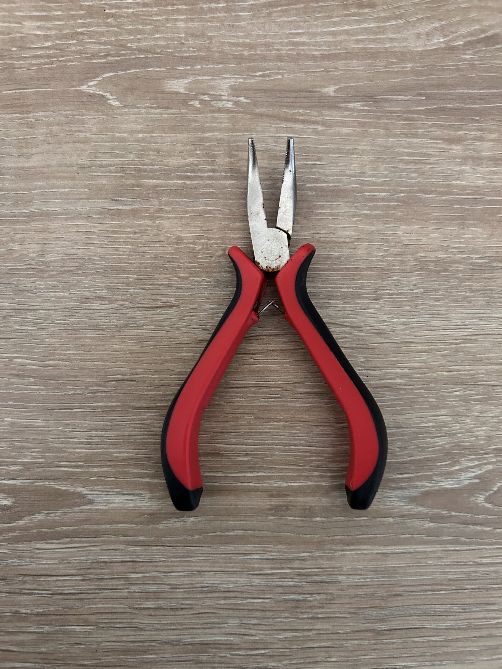 Imperfect Hair Feather Extension Installation Pliers – £1 Clearance